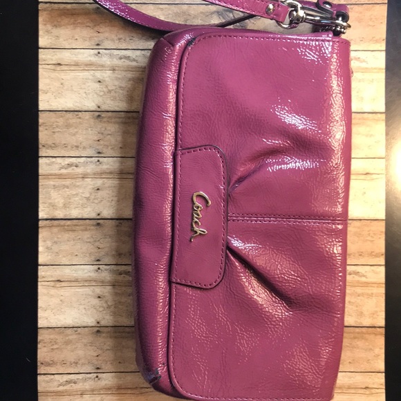 Coach - Picture 1 of 3